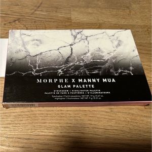 Morphe X Manny MUA Palette comes with box